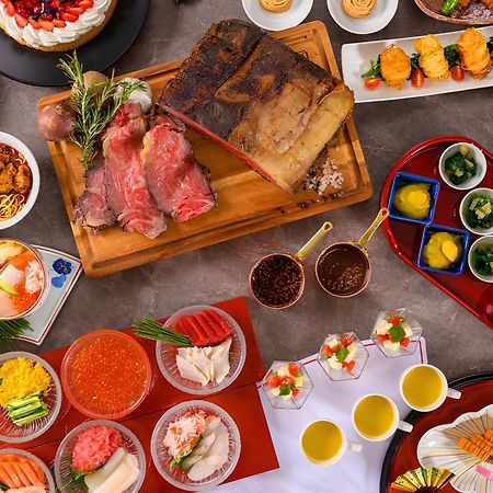 Shin Furano Prince Hotel Exterior foto A selection of Japanese cuisine