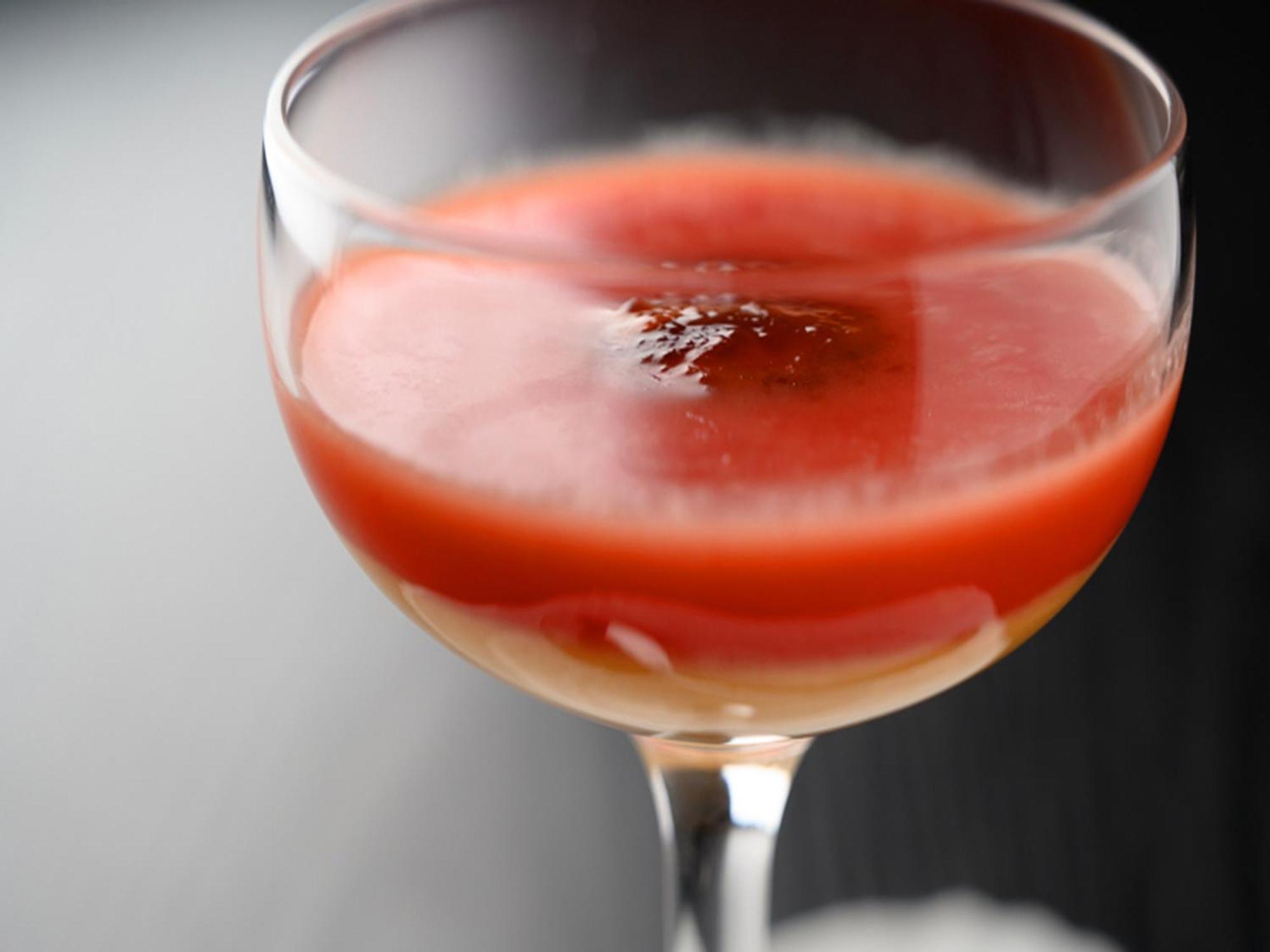 Shin Furano Prince Hotel Exterior foto A glass of tomato juice
