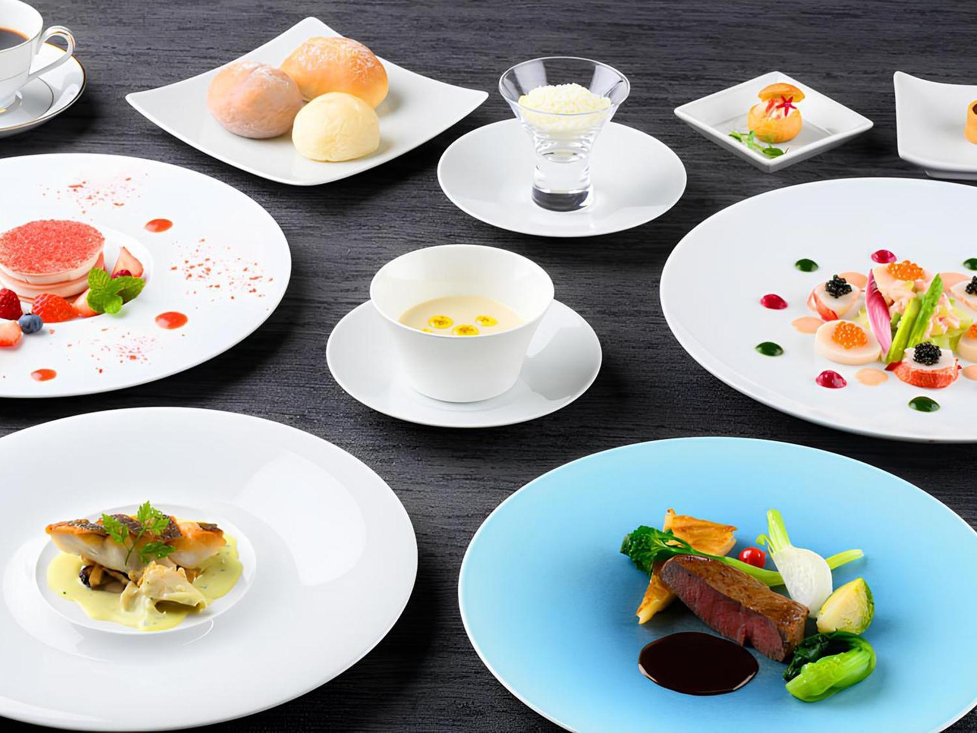 Shin Furano Prince Hotel Exterior foto A selection of French cuisine
