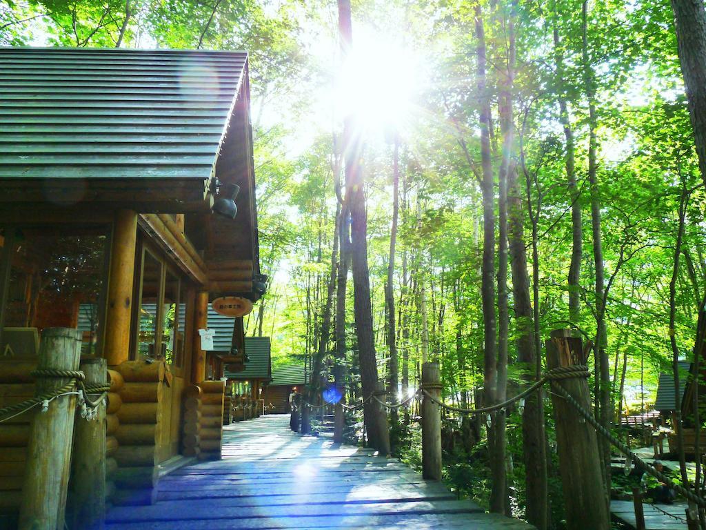 Shin Furano Prince Hotel Exterior foto The 108-step stairway to the shrine